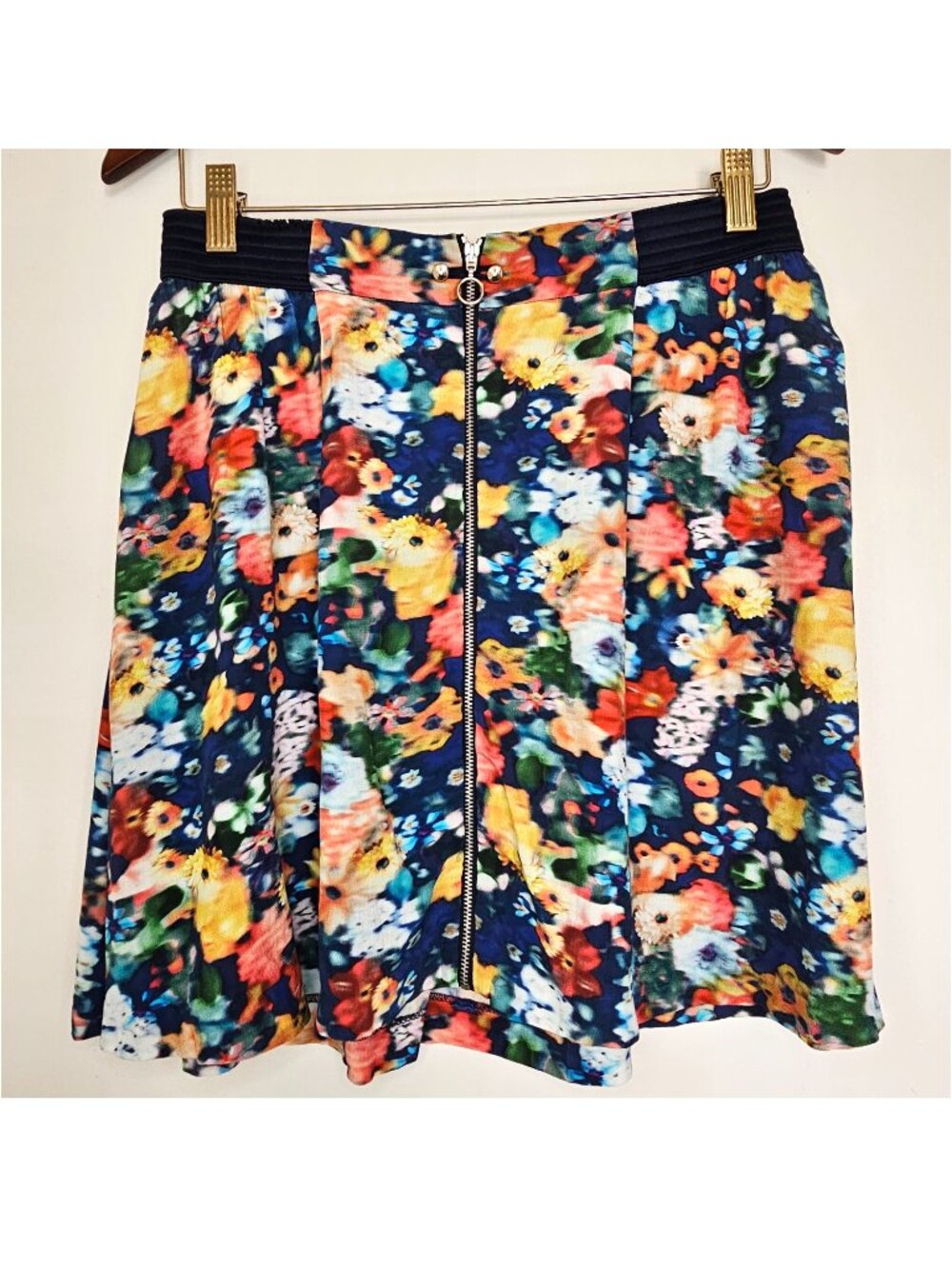 Promod 100% Viscose Floral A-Line Mini Skirt with Front Zipper Closure 6